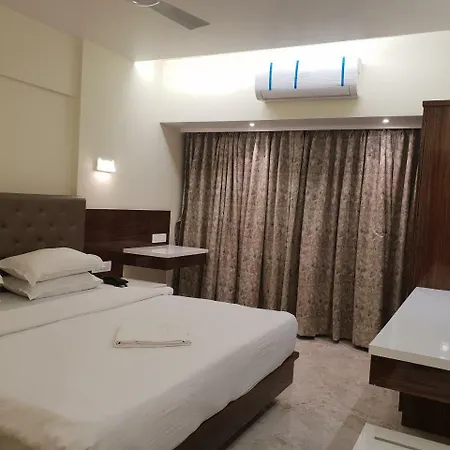 Hotel Milan International Mumbai Exterior photo
